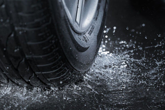 🌧️ Neumáticos en invierno: ¿estás preparado para manejar bajo la lluvia?